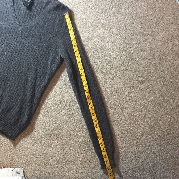 HOST PICK! Grayson and Dunn Grey 2-Ply 100% Cashmere Sweater, Size Large - Picture 7 of 7